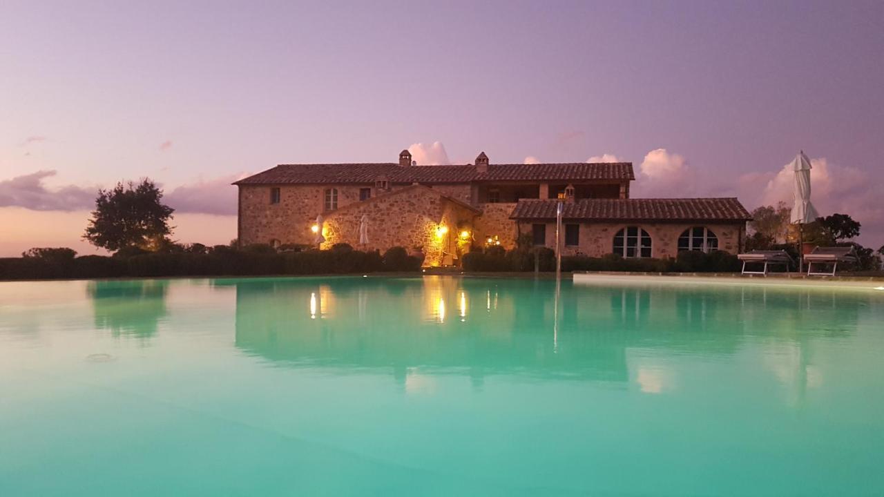Casanova Di Neri Relais Villa Montalcino Luaran gambar